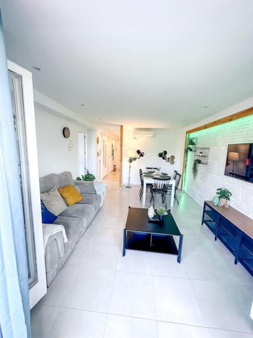 Apartamento Villa Tropical. 萨洛 外观 照片